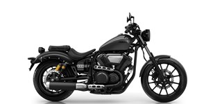 Harley-Davidson Softail Street Bob 114 FXBBS 2021 vs Yamaha XV950 Racer 2018